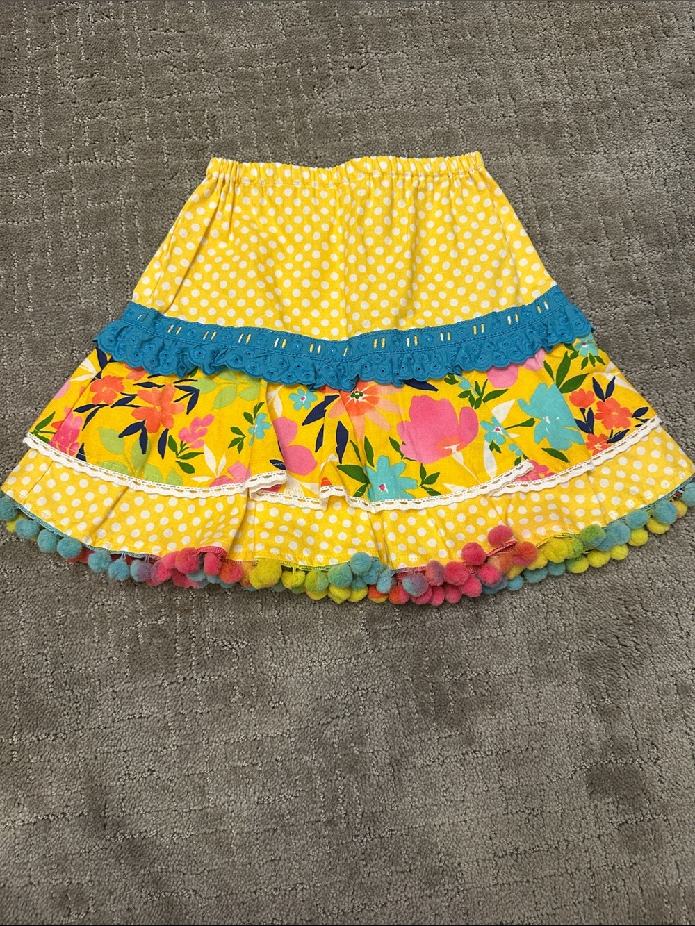 Freckled Chicken Girls Yellow Floral & Polka Dot Tiered Skirt with Pom Trim sz 4